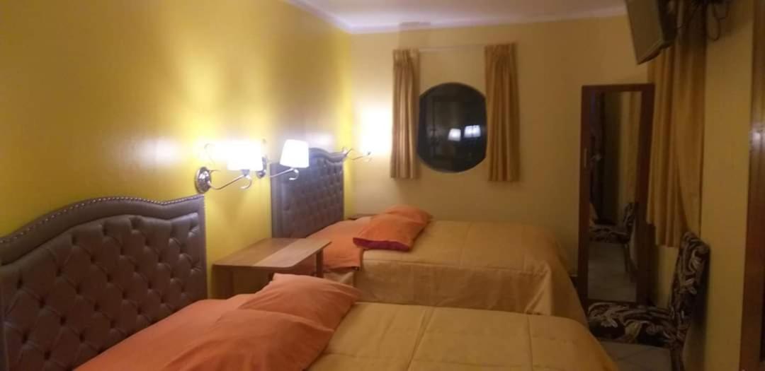 Hotel Hospedaje Karol Ayacucho Esterno foto
