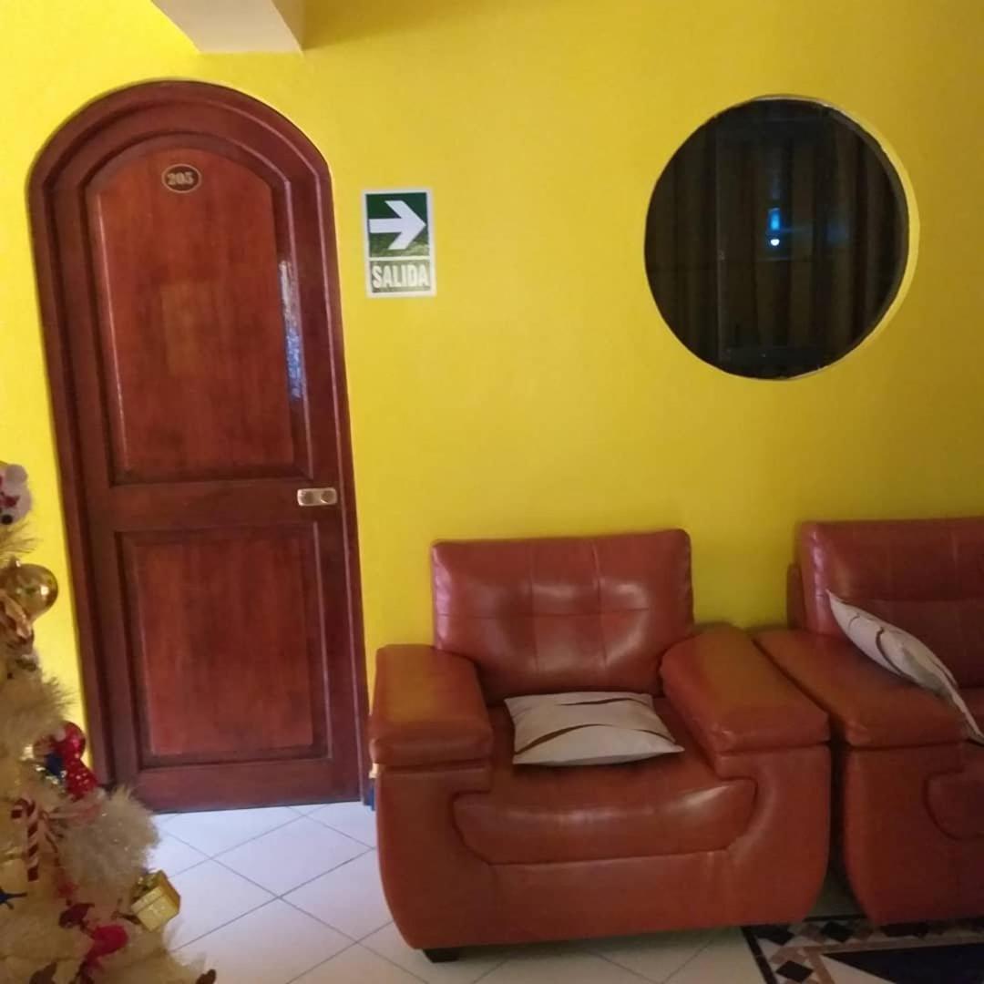 Hotel Hospedaje Karol Ayacucho Esterno foto