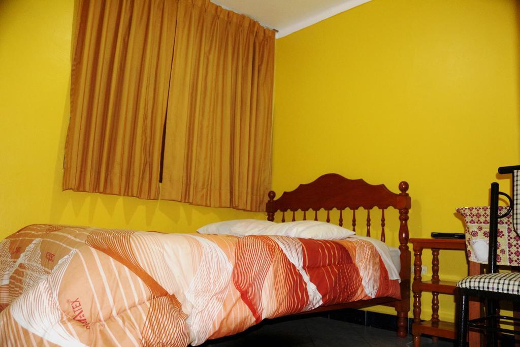 Hotel Hospedaje Karol Ayacucho Camera foto