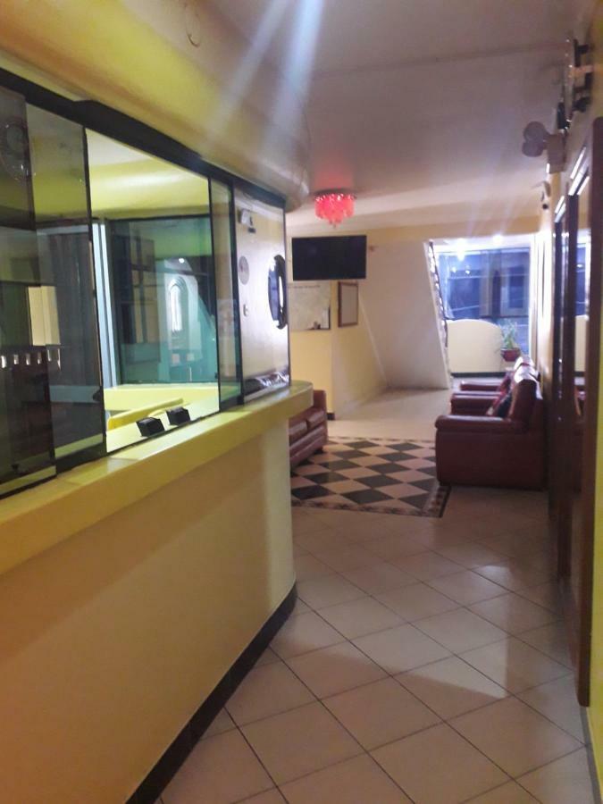 Hotel Hospedaje Karol Ayacucho Esterno foto